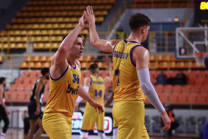 Final Eight Κυπέλλου ΟΠΑΠ: Οπαδοί του Περιστερίου θέλησαν να μπουν στα “Δύο Αοράκια”, αλλά η αστυνομία είπε “όχι”