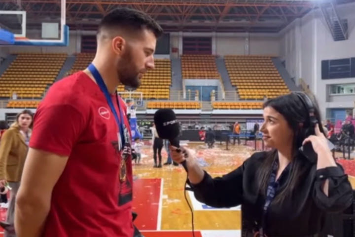 Ο Άλεκ Πίτερς στην Game Night: “Εγώ και ο Βεζένκοβ πιέζουμε ο ένας τον άλλο στην προπόνηση”