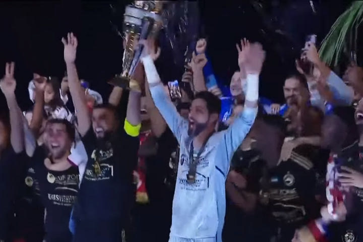 Το τρυφερό ποστ του Μανωλά με τις κόρες του μετά την κατάκτηση του Σούπερ Καπ των ΗΑΕ