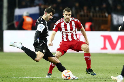 Παπασταθόπουλος: “Αυτό είδε ο κ. Λουτσέσκου; Τα τελευταία τέσσερα χρόνια ο Ολυμπιακός έχει τρία πρωταθλήματα”