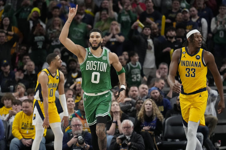 NBA: Ο Τέιτουμ ξελάσπωσε τους Σέλτικς στην παράταση