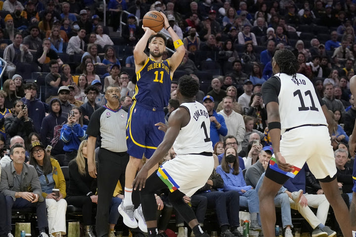 NBA: Ο Τόμπσον πλήγωσε με 32αρα τους Γουλβς, νίκη με 109-104 των Γουόριορς