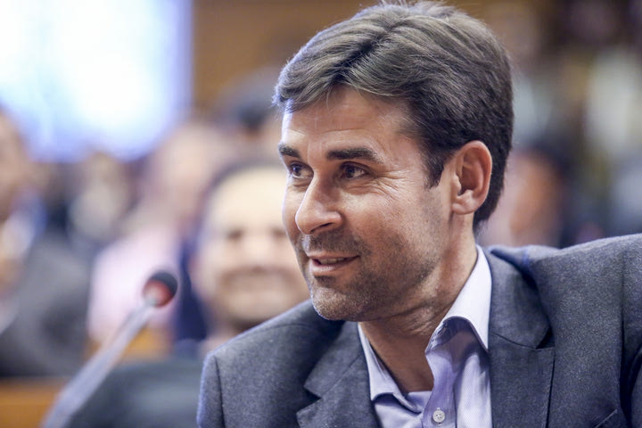 Τσιάρτας: “Σέβομαι τον Αντετοκούνμπο, ο ίδιος έχει πει ότι είναι 50% Έλληνας και 50% Νιγηριανός, δεν ήταν ρατσιστική η δήλωση μου”