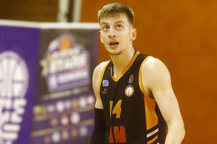 Προμηθέας: Υπέγραψε το πρώτο επαγγελματικό του συμβόλαιο ο Βασιλείου