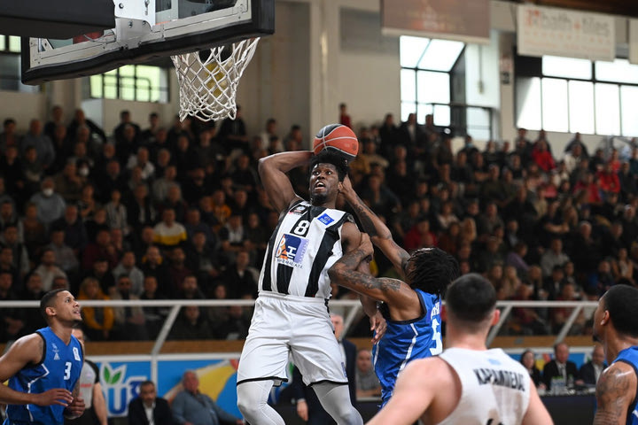 Απόλλωνας – Ιωνικός 93-66: Και άνετη νίκη και τη διαφορά οι Πατρινοί με το φάντασμα της Νίκαιας