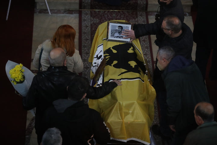 Με τη σημαία της ΑΕΚ το τελευταίο ταξίδι του Μίμη Παπαϊωάννου