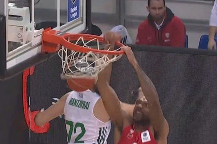 Παναθηναϊκός – Ολυμπιακός: Ο Μπόλομποϊ έβγαλε απίθανο κάρφωμα με διπλή θεαματική προσπάθεια