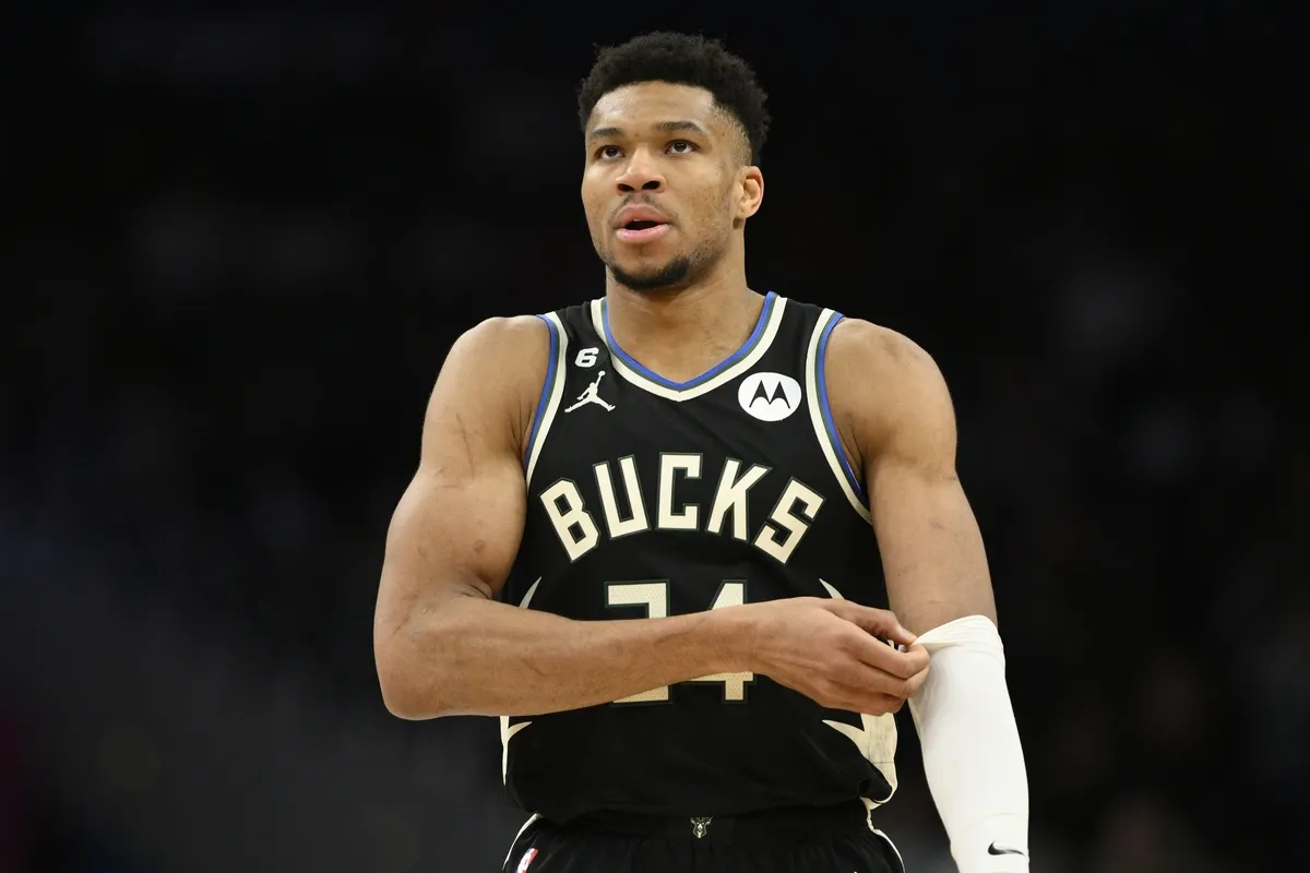 Ο κόσμος του αθλητισμού αποθέωσε τον Γιάννη για την δήλωση περί αποτυχίας:  Το υπέροχο VIDEO των Μπακς | SPORT24