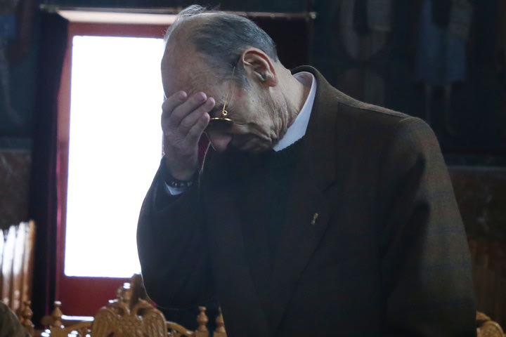 Μίμης Παπαϊωάννου: Ο Αντώνης Αντωνιάδης έβαλε τα κλάματα μπροστά στο φέρετρο του θρύλου της ΑΕΚ
