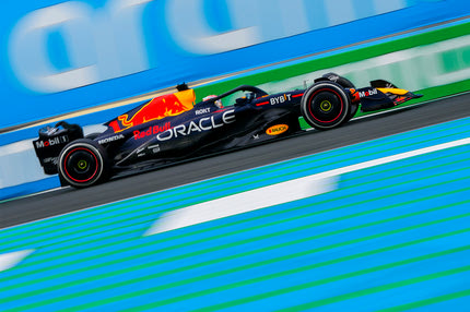 Formula 1: Καταιγιστικοί Φερστάπεν και Red Bull στις τρίτες δοκιμές της Τζέντα