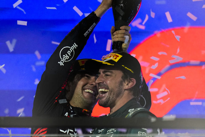 Formula 1: Σκαρφαλώνει στις ιστορικές λίστες η Red Bull, η τρομερά κλειστή λίστα που μπήκε ο Αλόνσο