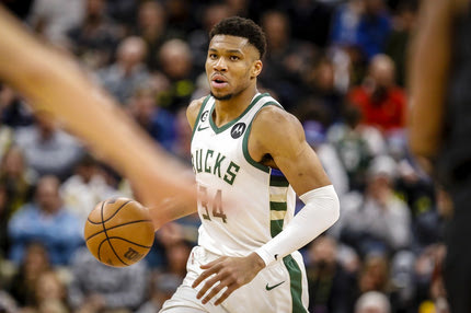 Ράπτορς – Μπακς 130-111: Κακή εμφάνιση το Μιλγουόκι, ψάχνονται τα Ελάφια των Αντετοκούνμπο – Λίλαρντ