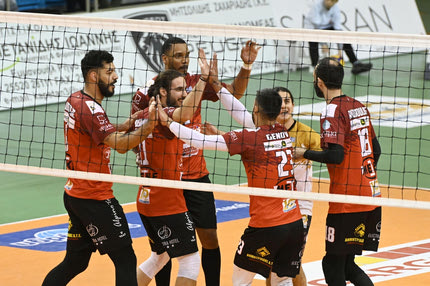 Volley League playoffs: Βήμα παραμονής για τον Άθλο Ορεστιάδας, εύκολο τρίποντο για τον Πήγασο