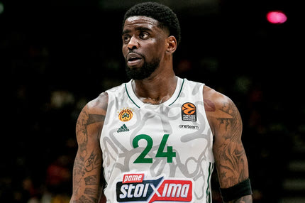 Ο Ντουέιν Μπέικον “λύγισε” σε LIVE στο Instagram: “Μου λείπουν τα παιδιά μου, έχω σκεφτεί να αποσυρθώ από τα παρκέ”