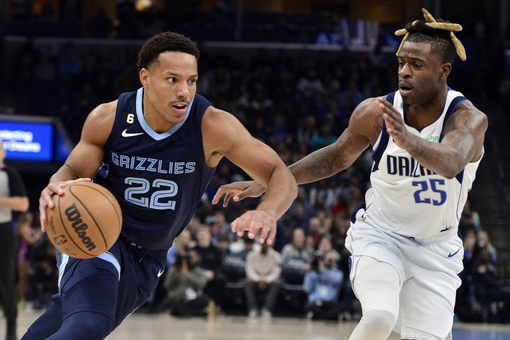 NBA: Οι Γκρίζλις πλήγωσαν τους -χωρίς Ντόντσιτς και Ίρβινγκ- Μάβερικς, οι Πέισερς υποχρέωσαν τους Πίστονς σε 11 σερί ήττα
