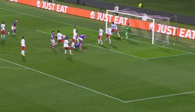 Το 1-0 της Φιορεντίνα με γυριστό σουτ του Μπαράκ
