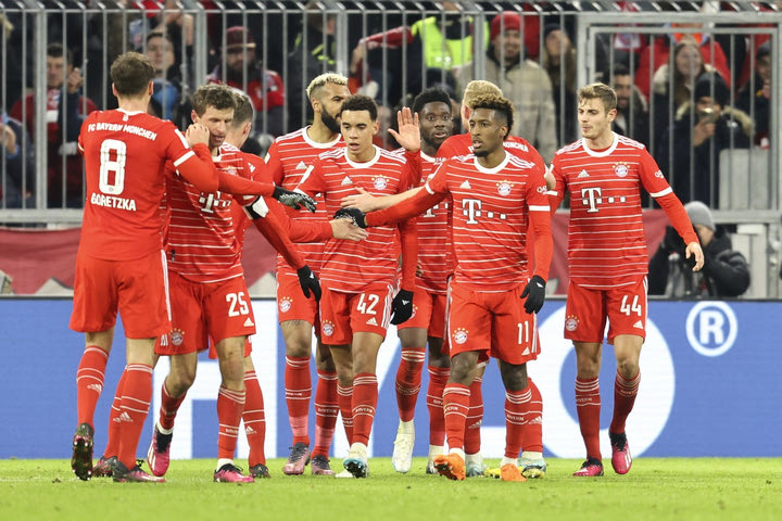 Βέρντερ – Μπάγερν 1-2: Διατηρήθηκε στην κορυφή και πέταξε το μπαλάκι στην Ντόρτμουντ