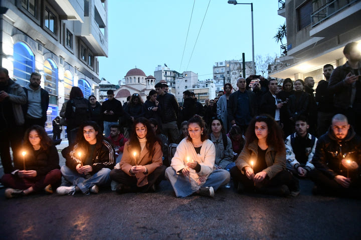 Η συγκέντρωση διαμαρτυρίας έξω από τα γραφεία της Hellenic Train