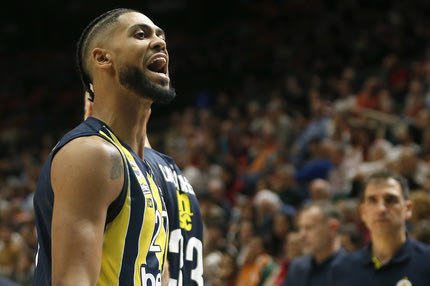 Φενέρμπαχτσε – Ζάλγκιρις 87-79: Ο Ντόρσεϊ την κράτησε ζωντανή στο κυνήγι της τετράδας