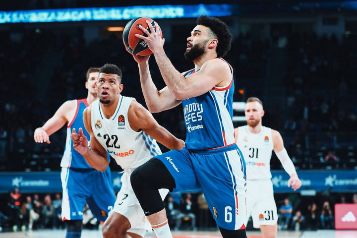 Αναντολού Εφές – Ρεάλ Μαδρίτης 90-89: Με καρδιά πρωταθλήτριας και ένστικτο επιβίωσης