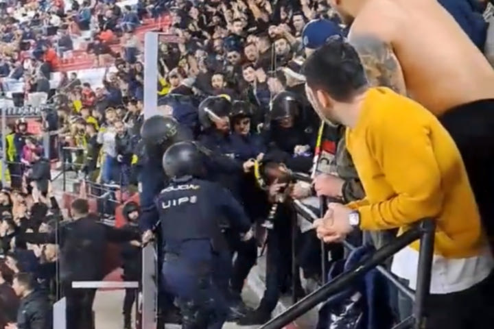 Ισπανοί αστυνομικοί άνοιξαν το κεφάλι σε οπαδό της Φενέρμπαχτσε