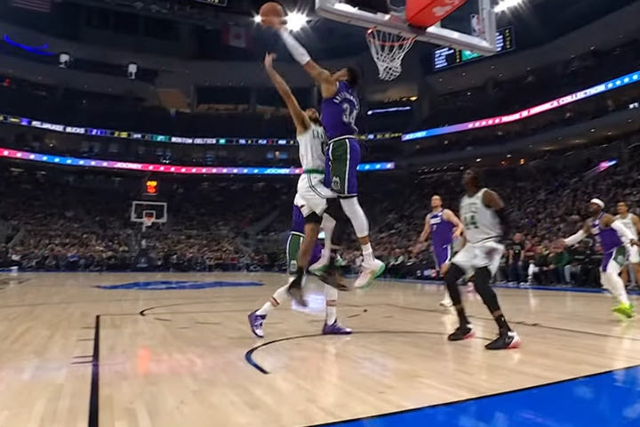 NBA: Ο Γιάννης Αντετοκούνμπο έσβησε τα φώτα στον Τέιτουμ στο Νο4, αλλά η κορυφή του Top-5 ανήκει στον Κρίστιαν Μπράουν