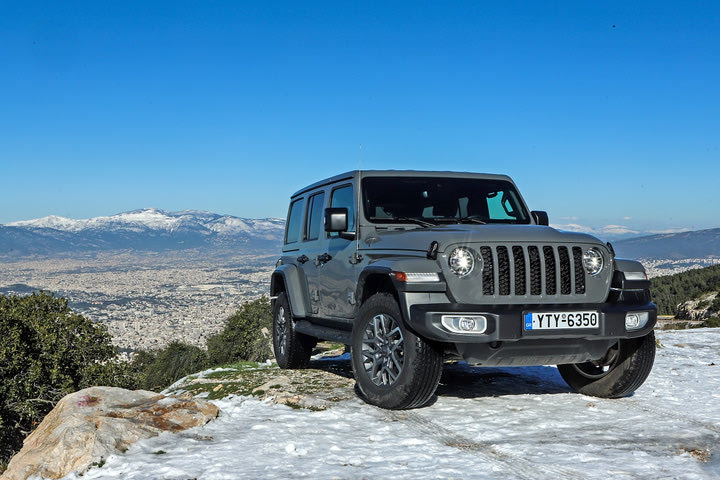 Jeep Wrangler 4xe Plug-in Hybrid: Διαβαίνοντας το Ρουβίκωνα με ένα Jeep που μπαίνει στην πρίζα