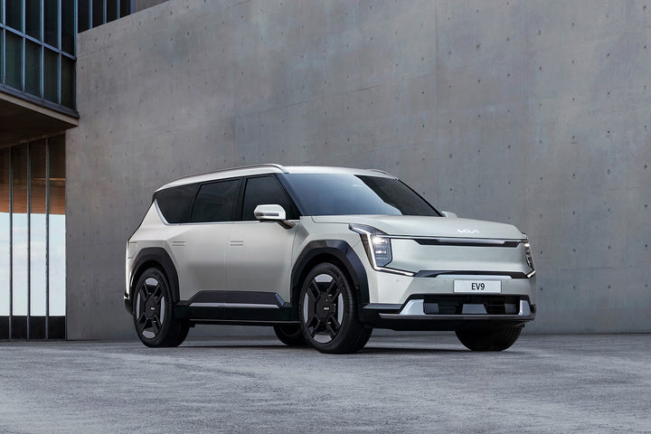 Kia EV9: Αποκαλύφθηκε το νέο ηλεκτρικό SUV – Πότε το περιμένουμε στην Ελλάδα