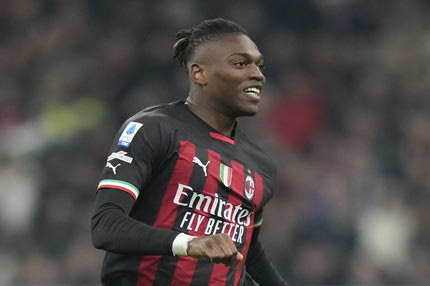 Ο Ραφαέλ Λεάο νικητής του POTM βραβείου στη Serie A και στο FIFA 23