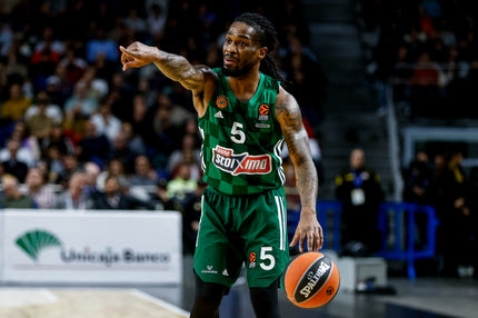 Πάρις Λι: “Πέτρες στο κεφάλι μου; Δέχομαι απειλές”