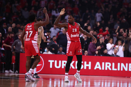 Ολυμπιακός: Πανέτοιμος ο Μπλακ, όλοι στην διάθεση του Μπαρτζώκα για το Game 1 με τον Παναθηναϊκό