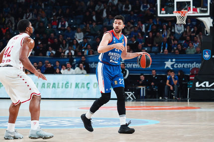 Εφές – Αρμάνι 89-69: Ζωντανή στο κυνήγι της πρόκρισης στα play-offs η ομάδα του Αταμάν