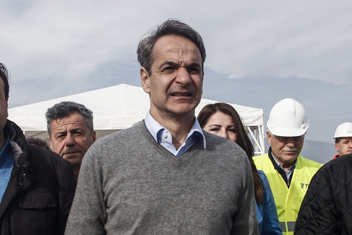 Σύγκρουση τρένων στα Τέμπη: Στο σημείο μεταβαίνουν Σακελλαροπούλου, Μητσοτάκης και Καραμανλής
