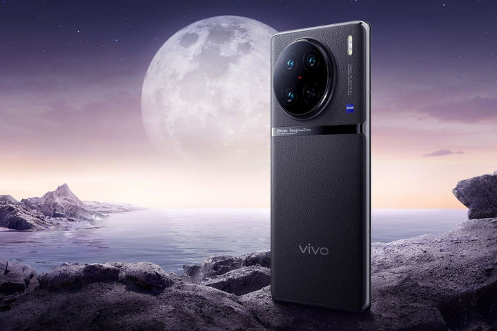 vivo X90 Pro 5G: Όταν το Ποδόσφαιρο ξεπερνά τους Νόμους της Φυσικής μέσα από τα χρώματα της ZEISS