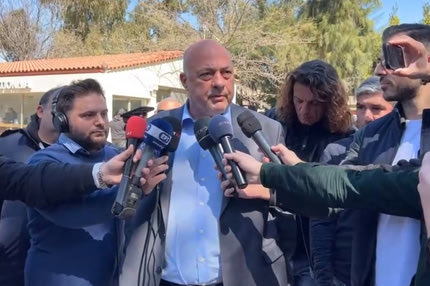 Αποχώρησε ο Μπέος από τη συνάντηση: “Είναι φαρσοκωμωδία, ας ελπίσουμε να μην χυθούν αίματα”