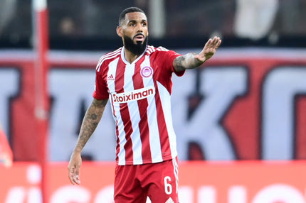 Ολυμπιακός: Η αγωνία του Μίτσελ για το κρίσιμο τεστ του Εμβιλά και την κατάσταση του Χάμες