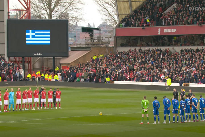 Τραγωδία στα Τέμπη: Ένα λεπτό σιγής στο Νότιγχαμ – Έβερτον, παρών κι ο Μαρινάκης