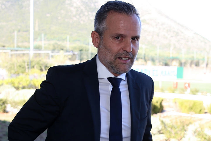 Ο Τσάβι Ρόκα τιμωρήθηκε με αποκλεισμό έξι μηνών γιατί χτύπησε διαιτητή και έσπρωξε αντίπαλο προπονητή