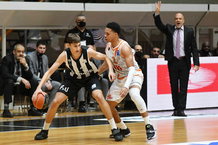 Στο Final Four του NCAA το UConn του Ρούμογλου