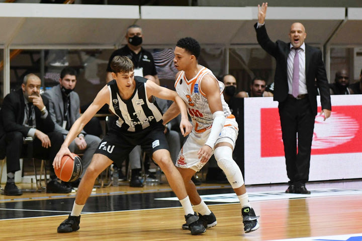 Στο Final Four του NCAA το UConn του Ρούμογλου