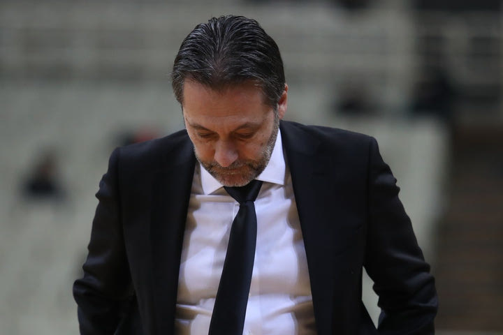 Σερέλης: “Δεν είναι εύκολο γιατί έχουμε άλλο ρόστερ στην Ελλάδα και άλλο στην Ευρώπη”