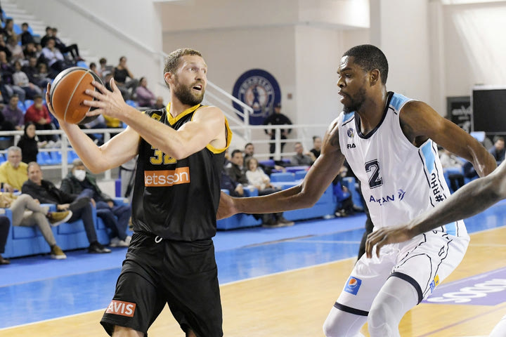 Αθλητικές μεταδόσεις: Μάχη τετράδας για ΑΕΚ και Κολοσσό, μεγάλη κόντρα Γουόριορς – Μπακς στη δυτική ακτή