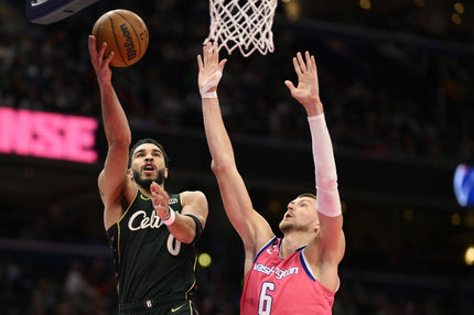 NBA, αποτελέσματα: Γκέλα ολκής για Σέλτικς, γλίτωσαν οι Γκρίζλις, επιβίωση για Χοκς και Ράπτορς