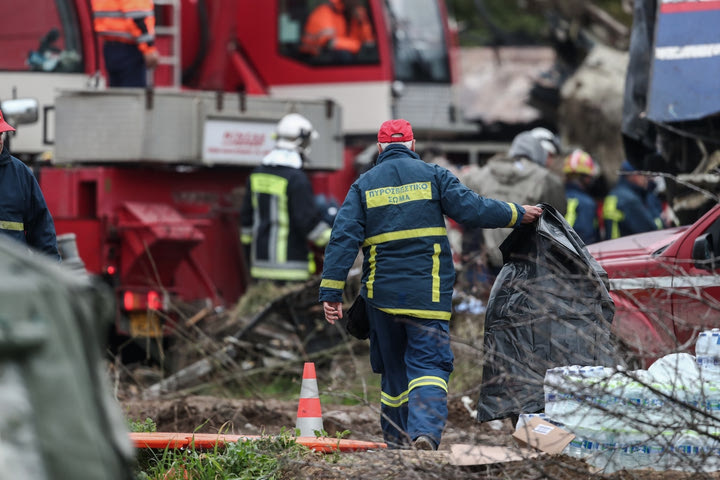 Σύγκρουση τρένων στα Τέμπη: Στους 46 οι νεκροί , δύσκολη η ταυτοποίηση των θυμάτων