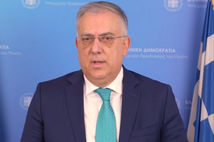 Θεοδωρικάκος: “Να αναλάβουν όλοι την ευθύνη τους για την ασφάλεια στα γήπεδα”