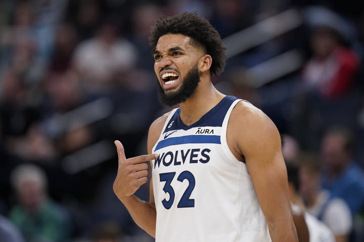 NBA: Οι Τίμπεργουλβς λύγισαν τους Γουόριορς με 104-101 στο Γκόλντεν Στέιτ σε ματς που σημαδεύτηκε από 3 ντισκαλιφιέ