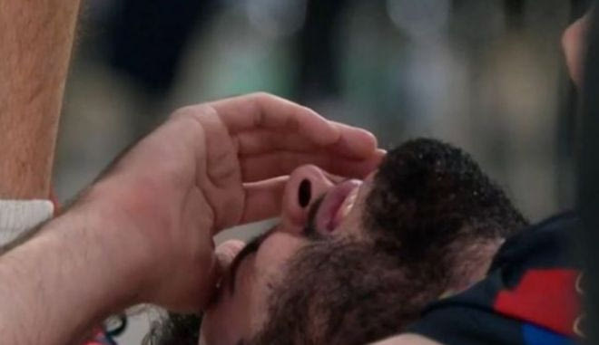 Η στιγμή του τραυματισμού του Άλεξ Αμπρίνες