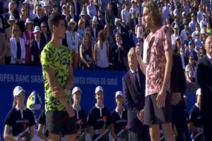 Τσιτσιπάς σε Αλκαράθ: “Χαλάρωσε λίγο φίλε, τρομάζεις κόσμο έτσι όπως παίζεις”