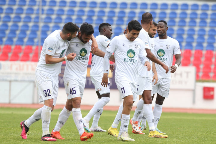 Super League 2: Τρίτη σερί νίκη ο Απόλλων Σμύρνης, σκόνταψε η Παναχαϊκή