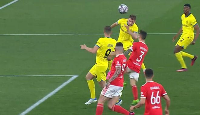 Η κεφαλιά του Μπαρέλα για το 1-0 της Ίντερ στην Πορτογαλία